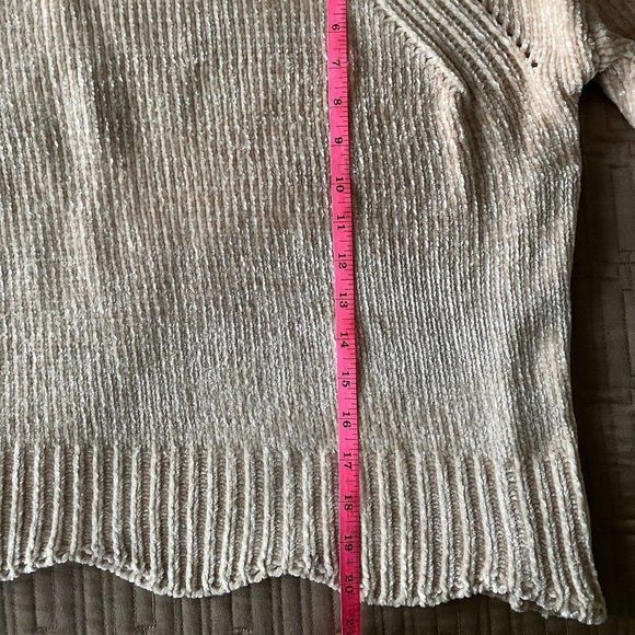 Altar'd State Cream Knit Sweater Size Medium - Picture 12 of 12